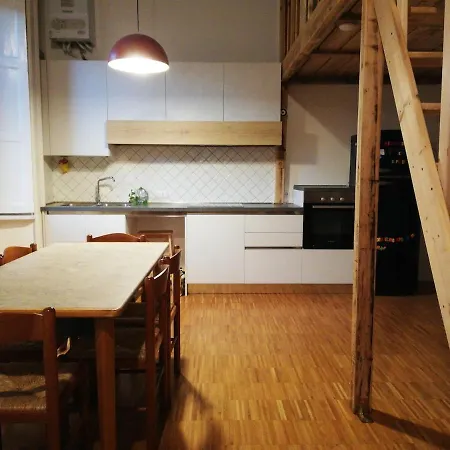 Cozy In A Secret Corner Of Appartamento